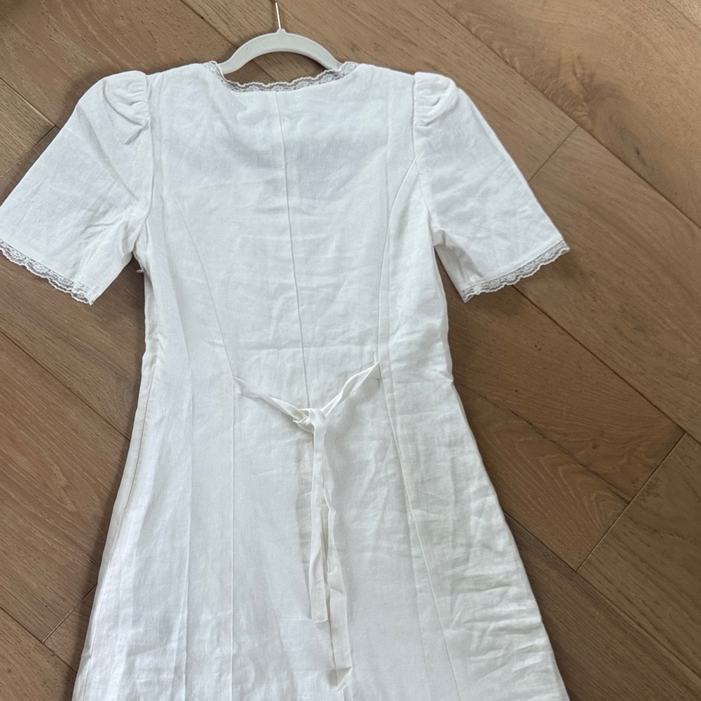NWT Wayf White Lace-Trim Square Neck Dress with Puff Sleeves - Picture 6 of 6